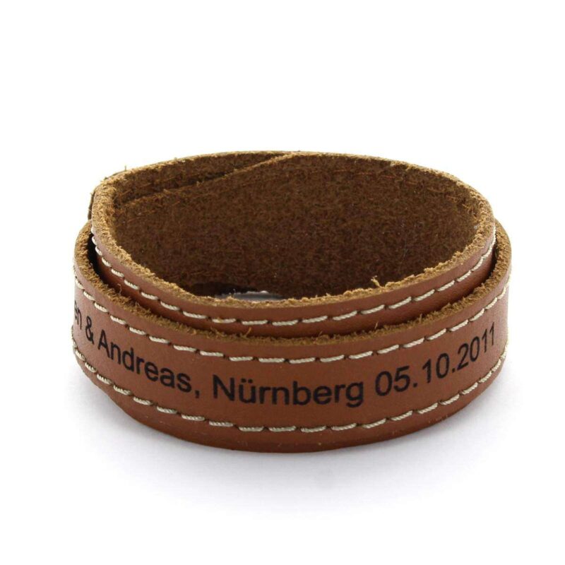Bild von   gravur lederarmband  cm brejpg | 🌟 Gravur nach Wunsch 🪄