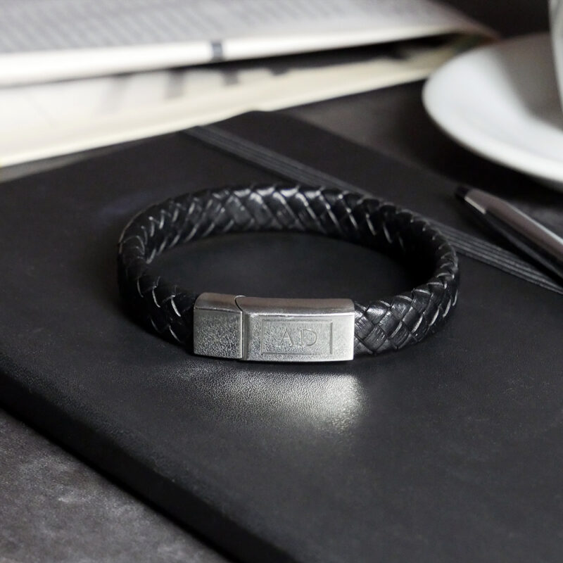 Bild von   lederarmband mit gravur fuer hjpg | 🌟 Gravur nach Wunsch 🪄