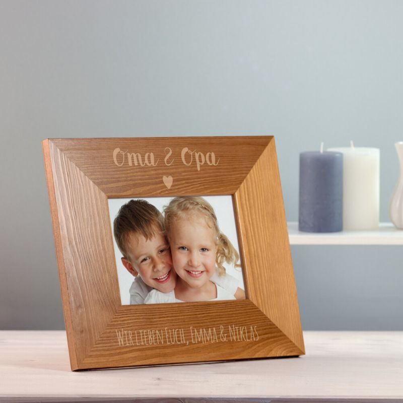 Bild von Bilderrahmen aus Holz mit Gravur für Oma und Opa Herz Personalisiert | 🔮 Gravur nach Wunsch 🌟