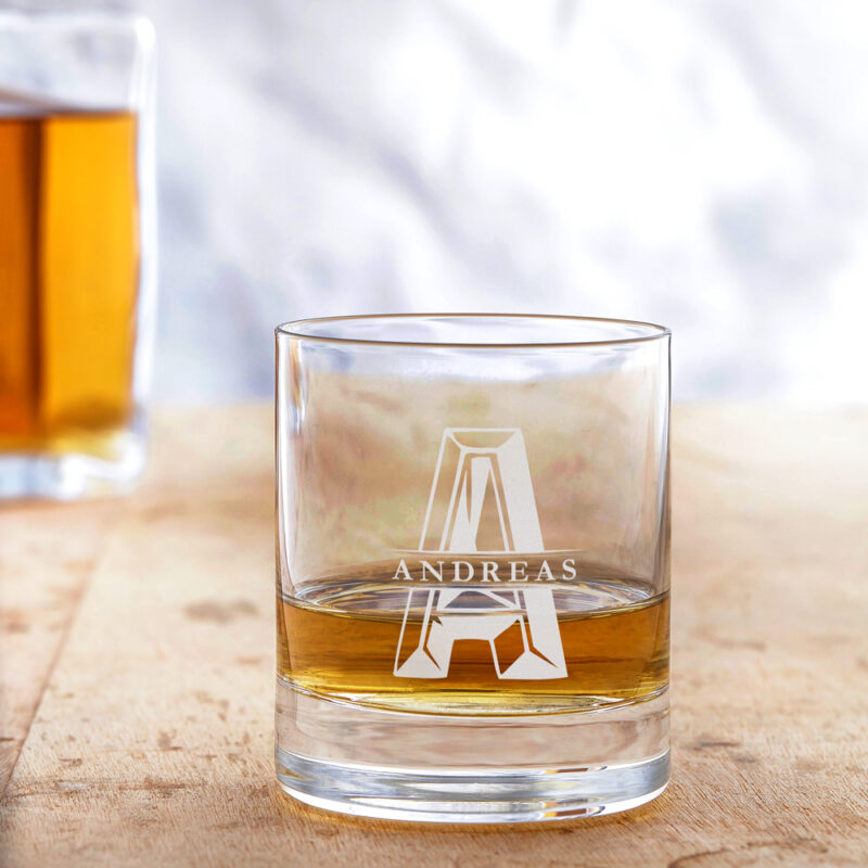 Bild von   whiskyglas mit gravur initiajpg | 🌟 Gravur nach Wunsch 🪄