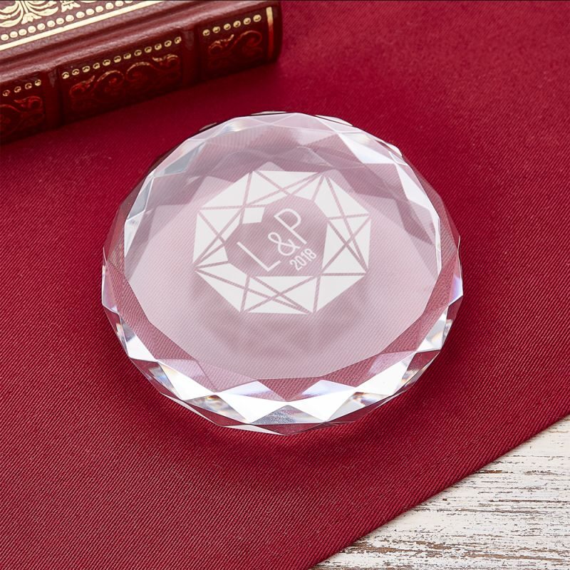 Bild von Kristall mit Gravur Diamant und Initialen personalisiert | 🔮 Gravur nach Wunsch 🌟