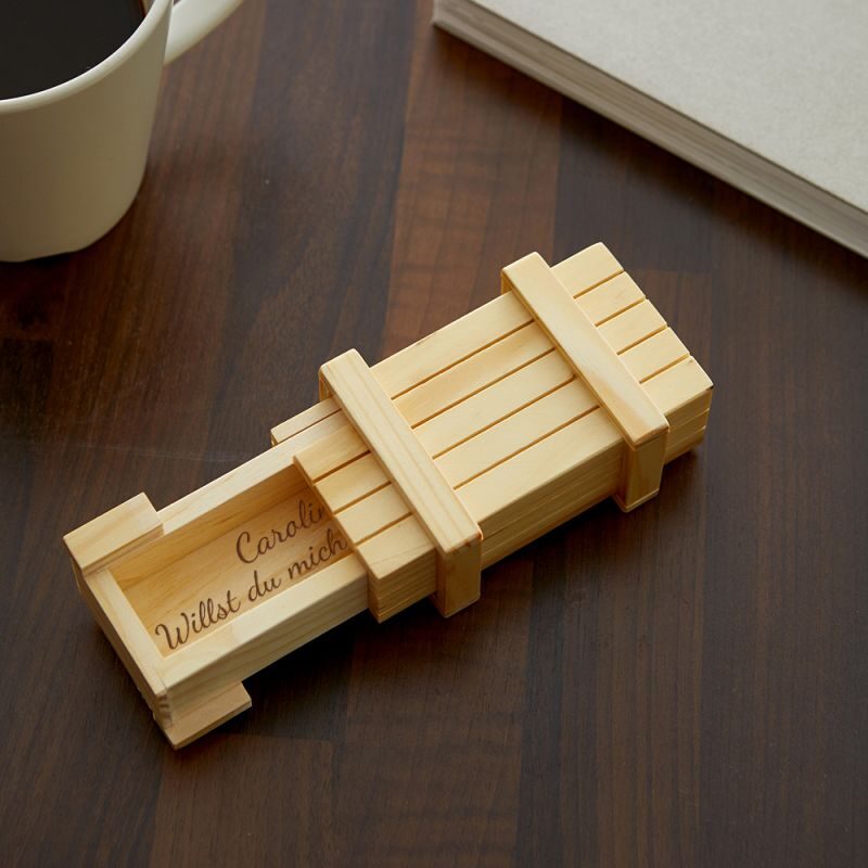 Bild von Magische Geschenkbox Heiratsantrag personalisiert helles Holz | 🔮 Gravur nach Wunsch 🌟