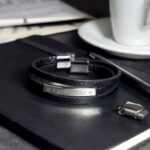 🖼️ 21048-1-herrenarmband-mit-gravur-led.jpg | 🌟 Gravur nach Wunsch 🪄 Bild von herrenarmband mit gravur ledjpg | 🌟 Gravur nach Wunsch 🪄