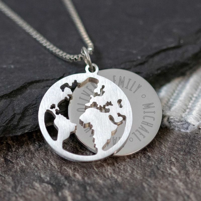 Bild von Halskette mit Gravur Globus und Namen Silber personalisiert | 🔮 Gravur nach Wunsch 🌟