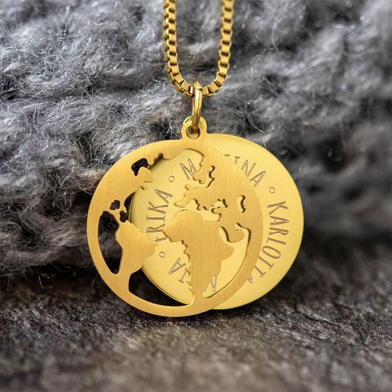 Bild von Halskette mit Gravur Globus und Namen Gold personalisiert | 🔮 Gravur nach Wunsch 🌟