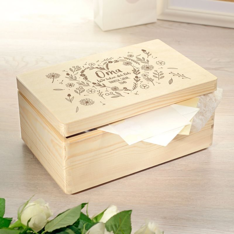 Bild von Personalisierte Erinnerungsbox Blumenherz für Oma | 🔮 Gravur nach Wunsch 🌟