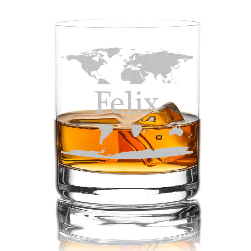 Bild von Whiskyglas mit Namens Gravur und Weltkarte | 🔮 Gravur nach Wunsch 🌟