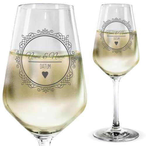 Bild von Weißweinglas mit Gravur Kreis Ornament mit Namen | 🔮 Gravur nach Wunsch 🌟