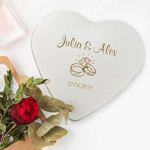 Bild von Herzbox mit Personalisierung zur Hochzeit | 🔮 Gravur nach Wunsch 🌟