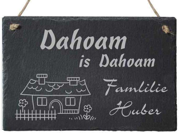 Bild von Türschild aus Schiefer mit Deinem Familiennamen Dahoam is Dahoam | 🔮 Gravur nach Wunsch 🌟