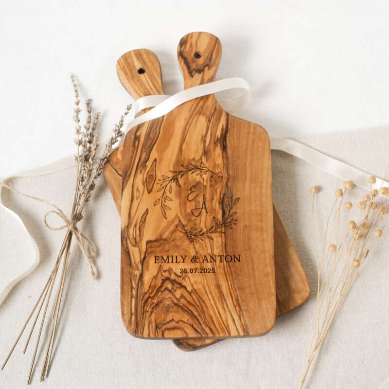 Bild von   brettchen mit griff mit indivijpg | 🌟 Gravur nach Wunsch 🪄