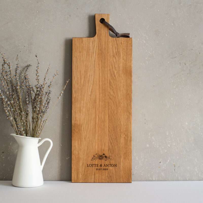 Tapasbrett Eichenholz mit individueller Gravur 56 cm