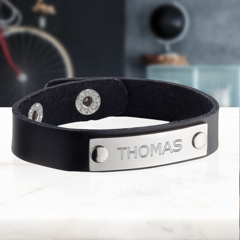 Bild von   schwarzes herren armband ledjpg | 🌟 Gravur nach Wunsch 🪄