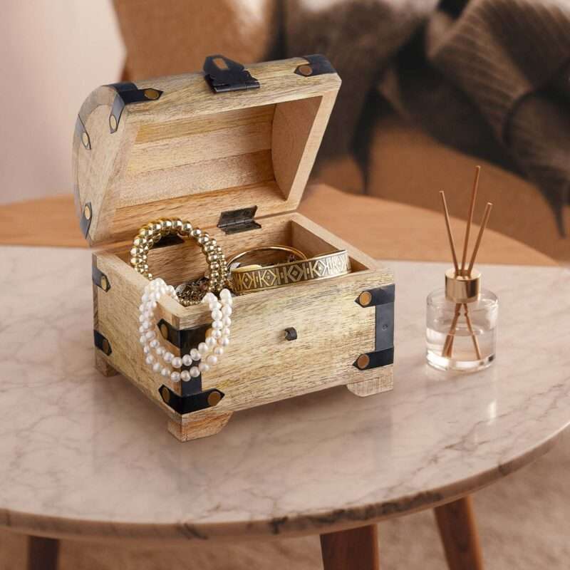 Bild von   helle schatztruhe mit gravurjpg | 🌟 Gravur nach Wunsch 🪄