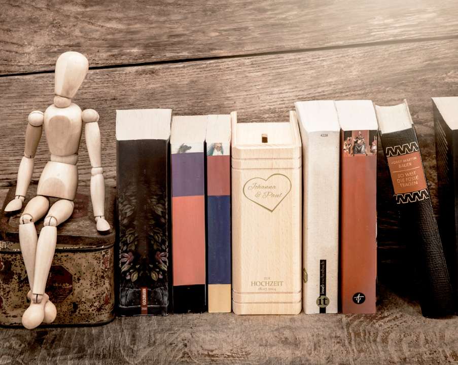 🖼️ 86859-1-spardose-buch-aus-holz-zur-hoc.jpg | 🌟 Gravur nach Wunsch 🪄 Bild von spardose buch aus holz zur hocjpg | 🌟 Gravur nach Wunsch 🪄