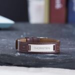🖼️ 21903-1-braunes-lederarmband-mit-gravu.jpg | 🌟 Gravur nach Wunsch 🪄 Bild von braunes lederarmband mit gravujpg | 🌟 Gravur nach Wunsch 🪄